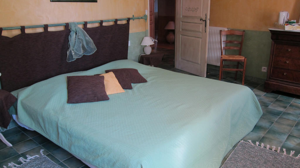 Mas Des Sources Hotel Visan Room photo